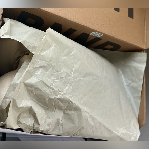 Yeezy Foam Runner Ararat Size 12 Men’s - Picture 7 of 11